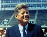 JFK Revisited: Through the Looking Glass, JFK: Destiny Betrayed, la messa in onda dei lavori di Oliver Stone