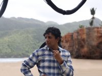 Old: il regista M. Night Shyamalan commenta la teoria dell'universo cinematografico condiviso