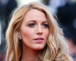 Blake Lively svela la 'vera storia' dietro le foto dei paparazzi: 'Terrorizzano le mie figlie'