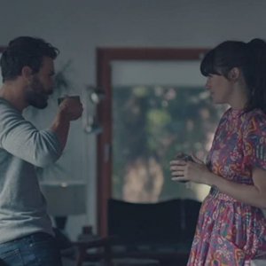 Ricomincio da te - Endings, Beginnings: Shailene Woodley e Jamie Dornan in una scena del film