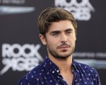 L'incendiaria: Zac Efron celebra la fine delle riprese con una foto dal set