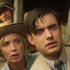 Jungle Cruise: Dwayne Johnson, Emily Blunt, Jack Whitehall in una scena del film