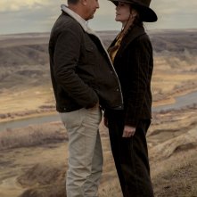 Uno di noi: Kevin Costner e Diane Lane in una scena del film