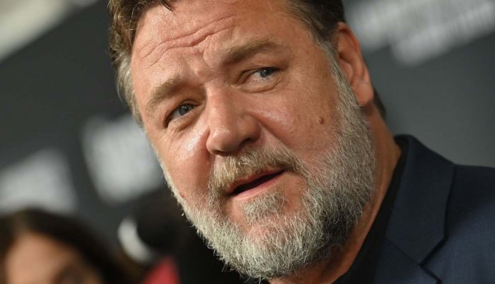 Poker Face: Russell Crowe ha ingaggiato Liam Hemsworth e Elsa Pataky per il suo prossimo thriller