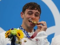 Chi è Tom Daley, l'atleta delle Olimpiadi 2020 'Orgoglioso di essere gay e campione olimpico'