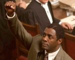 Mandela - La lunga strada verso la libertà: il film con Idris Elba stasera su Canale 5