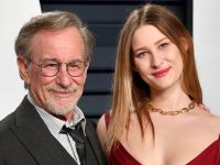 La figlia di Steven Spielberg risponde alle critiche sulla meritocrazia: 'Ho lavorato duro'