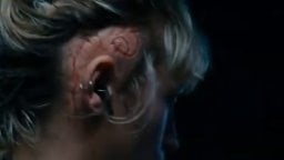 Titane - Trailer Italiano