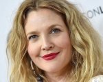 Simone Biles, Drew Barrymore elogia l'atleta con un post su Instagram: 'Hai cambiato la vita di molti'