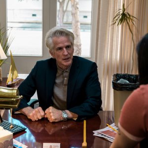 Breaking News a Yuba County: Matthew Modine in una scena del film