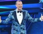 Sanremo 2022, Amadeus ancora conduttore e direttore artistico: l'annuncio al TG1