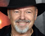 Vasco Rossi, piccolo incidente in bicicletta: 'Mi sono lussato la spalla'