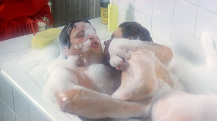 La patata bollente, Renato Pozzetto e la scena in vasca con Edwige Fenech: "Lei uscì e io..."