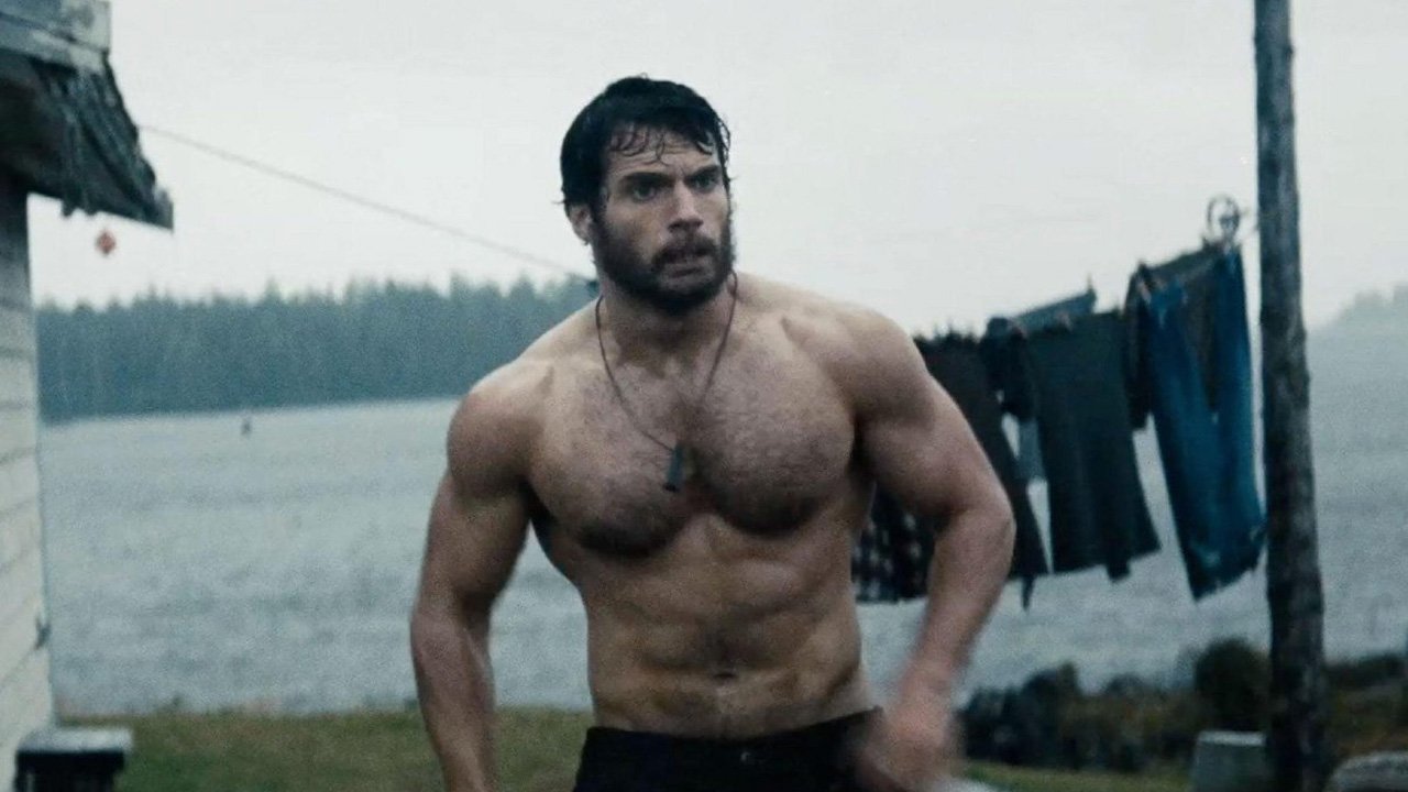 Henry Cavill partilhou a sua dieta diária e é mais simples do que