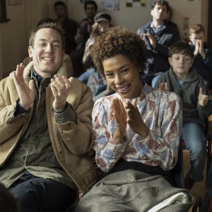 Modern Love 2: Tobias Menzies e Sophie Okonedo nell'ottavo episodio