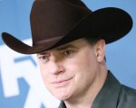 Brendan Fraser si emoziona durante un meet & greet con i fan: guardate l'adorabile video