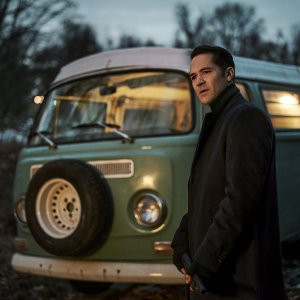 Sweet Girl: Manuel Garcia-Rulfo in una scena del film