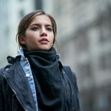 Sweet Girl: Isabela Merced in un'immagine