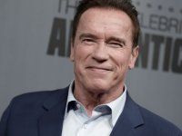 Arnold Schwarzenegger contro i No Vax: 'Al diavolo la vostra libertà, siete degli str..zi'