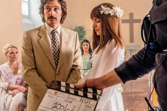 Noi, la prima foto di Lino Guanciale e Aurora Ruffino nel remake italiano di This is Us