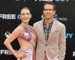 Free Guy: Blake Lively sexy in costume per promuovere il film con Ryan Reynolds (FOTO)