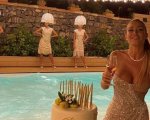 Diletta Leotta, le donne lampadario alla sua festa di compleanno scatenano la bufera social