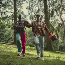 Sex Education 3: Ncuti Gatwa e Connor Swindells in una scena