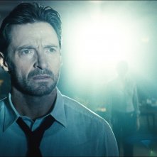 Frammenti dal passato - Reminiscence: Hugh Jackman in un momento del film