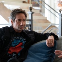 La direttrice: David Duchovny nella serie Netflix