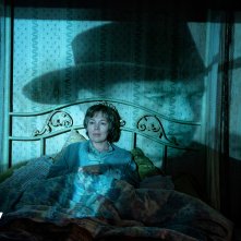 Landscapers: Olivia Colman in una scena