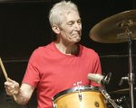 Charlie Watts, è morto  il batterista dei The Rolling Stones, aveva 80 anni