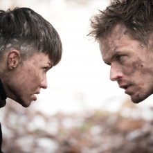 SAS - L'ascesa del Cigno Nero: Ruby Rose e Sam Heughan in una scena