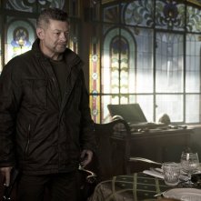 SAS - L'ascesa del Cigno Nero: Andy Serkis in una scena