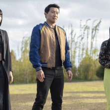 Shang-Chi e la leggenda dei Dieci Anelli: Meng'er Zhang, Simu Liu e Awkwafina in una scena del film