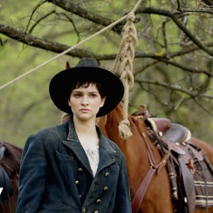 Django: Lisa Vicari in una scena