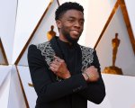 Chadwick Boseman: a un anno dalla sua morte, l'omaggio di Mark Ruffalo  e Lupita Nyong'o