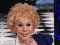 Ornella Vanoni, l'intervista su Giorgio Strehler e la droga, la lite con Mina e Gino Paoli