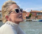 Sharon Stone abbandona la sfilata di Dolce & Gabbana a Venezia: il nipotino River si è aggravato