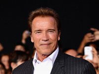 Alien Vs. Predator: Arnold Schwarzenegger avrebbe accettato un cameo nel film a una condizione