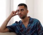 Mahmood torna su Instagram dopo l’incendio al grattacielo di Milano: “Sto bene”