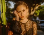 Maria Bakalova: la star di Borat protagonista della commedia romantica The Honeymoon