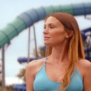 Aquaslash: Brittany Drisdelle in una scena del film