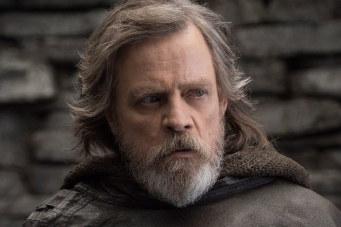 Mark Hamill, l'icona di Star Wars accetta la scommessa di un fan ed è trend su Twitter