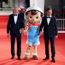 Pinocchio and friends: Iginio Straffi sul red carpet di Venezia 2021 con Pinocchio e Alberto Barbera