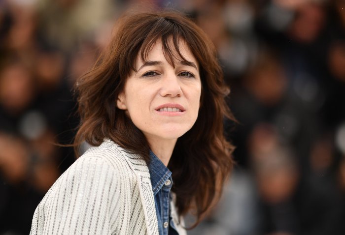 Jane Birkin colpita da un ictus, sua figlia Charlotte Gainsbourg lascia Venezia 78