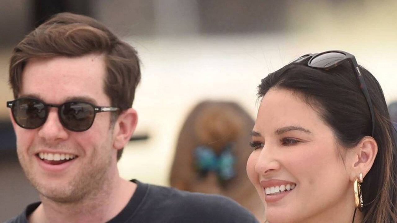 Olivia Munn e John Mulaney aspettano il loro primo figlio