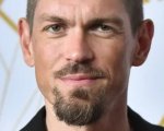 True Lies: la nuova serie TV con Steve Howey di Shameless è in lavorazione