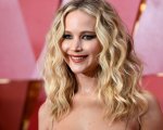 Jennifer Lawrence incinta: le prime immagini dell'attrice col pancione (FOTO)