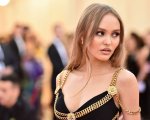Johnny Depp, la figlia Lily-Rose: 'Ecco com'è crescere con un papà americano e una mamma francese'