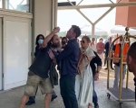 Jennifer Lopez: Ben Affleck respinge un fan troppo invadente e si trasforma in bodyguard (VIDEO)